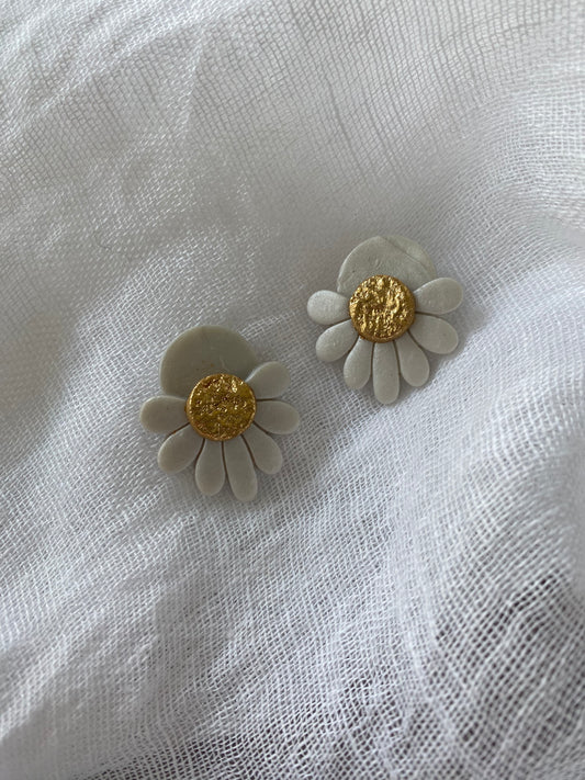 Pendiente redondo flor