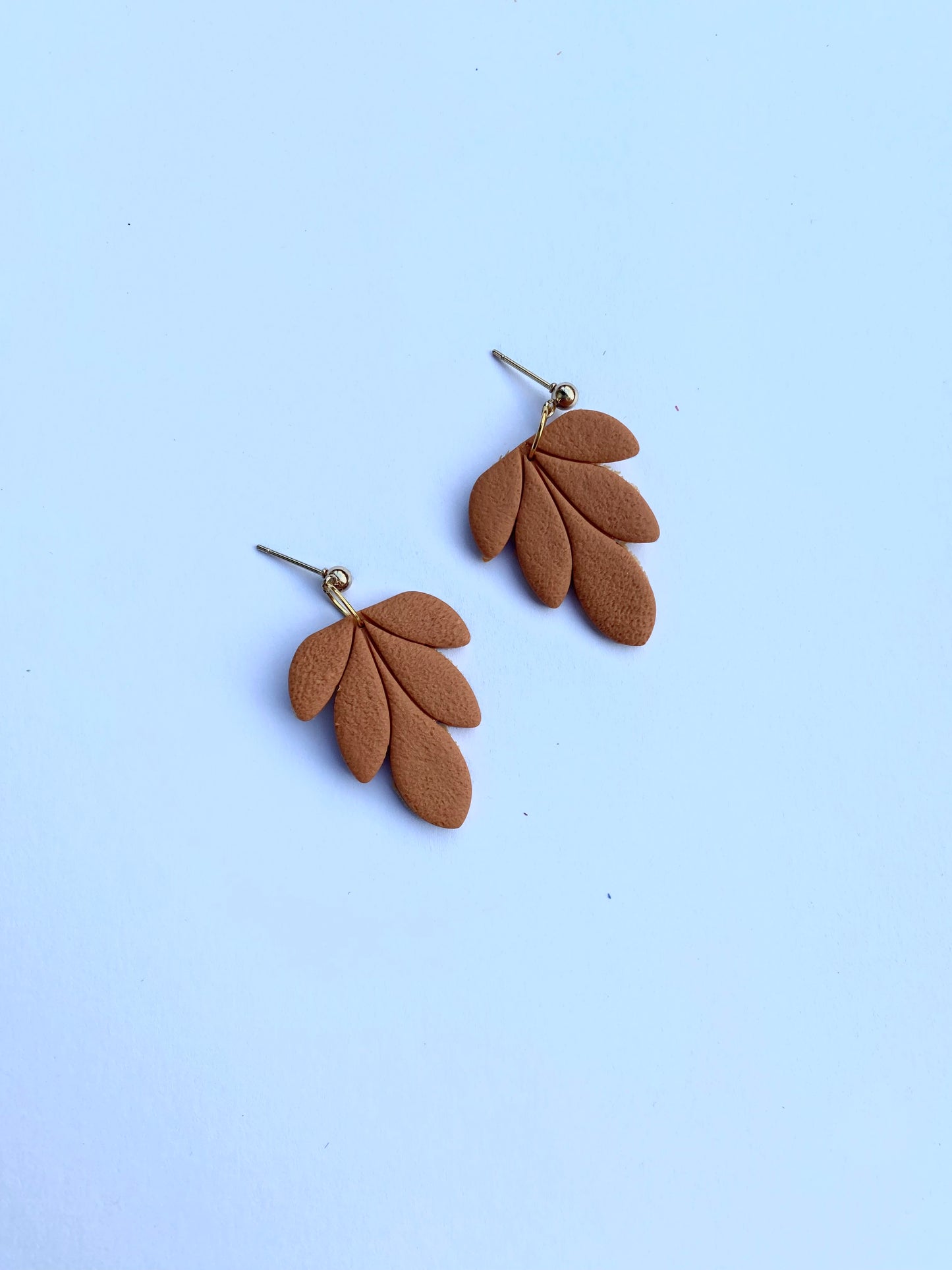 Pendientes hoja