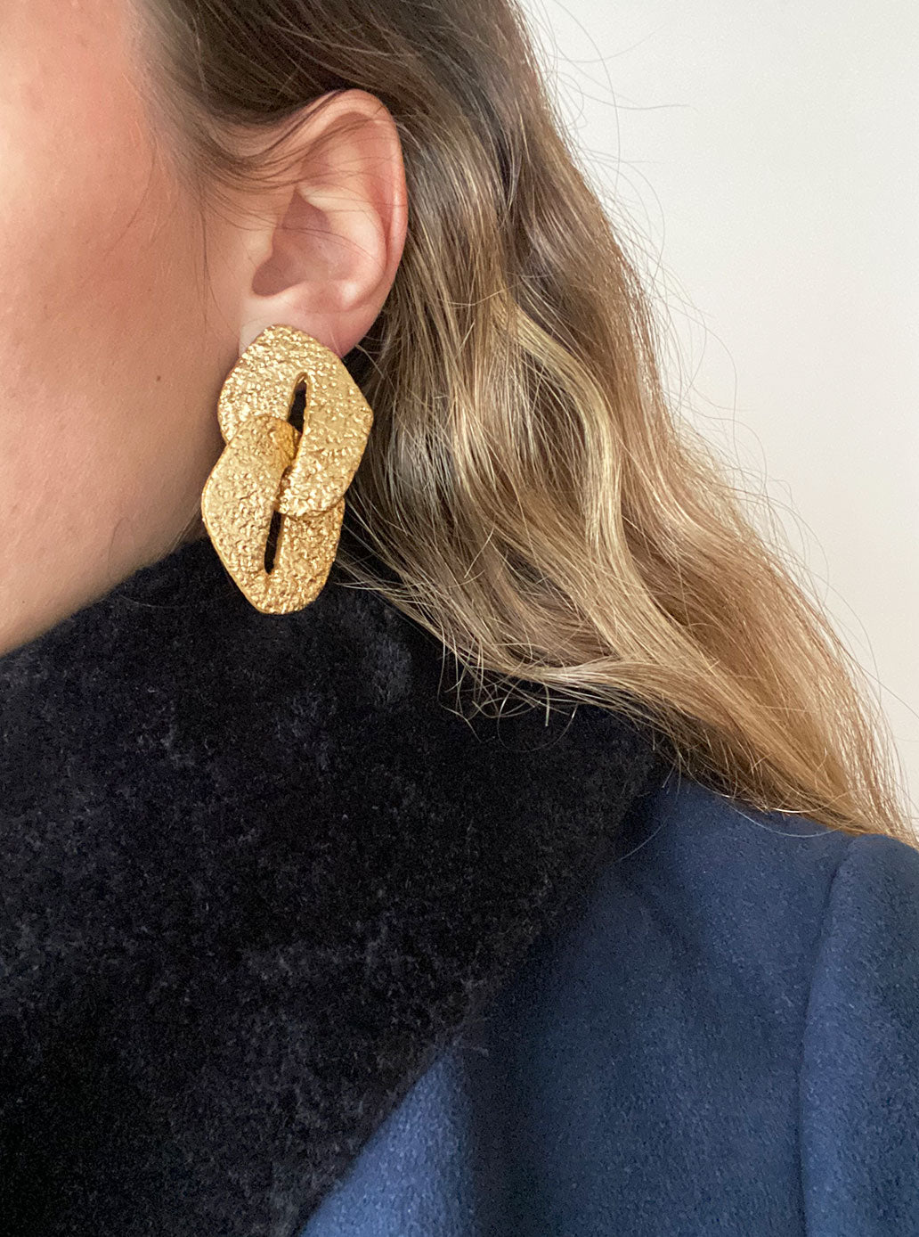 Pendientes cadena dorados