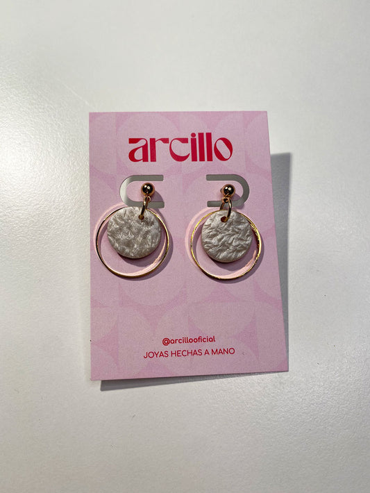 Pendientes pequeños dorado y perla