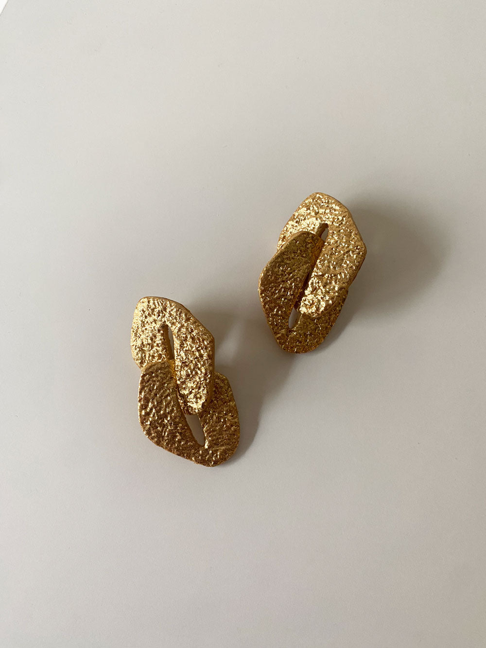 Pendientes cadena dorados