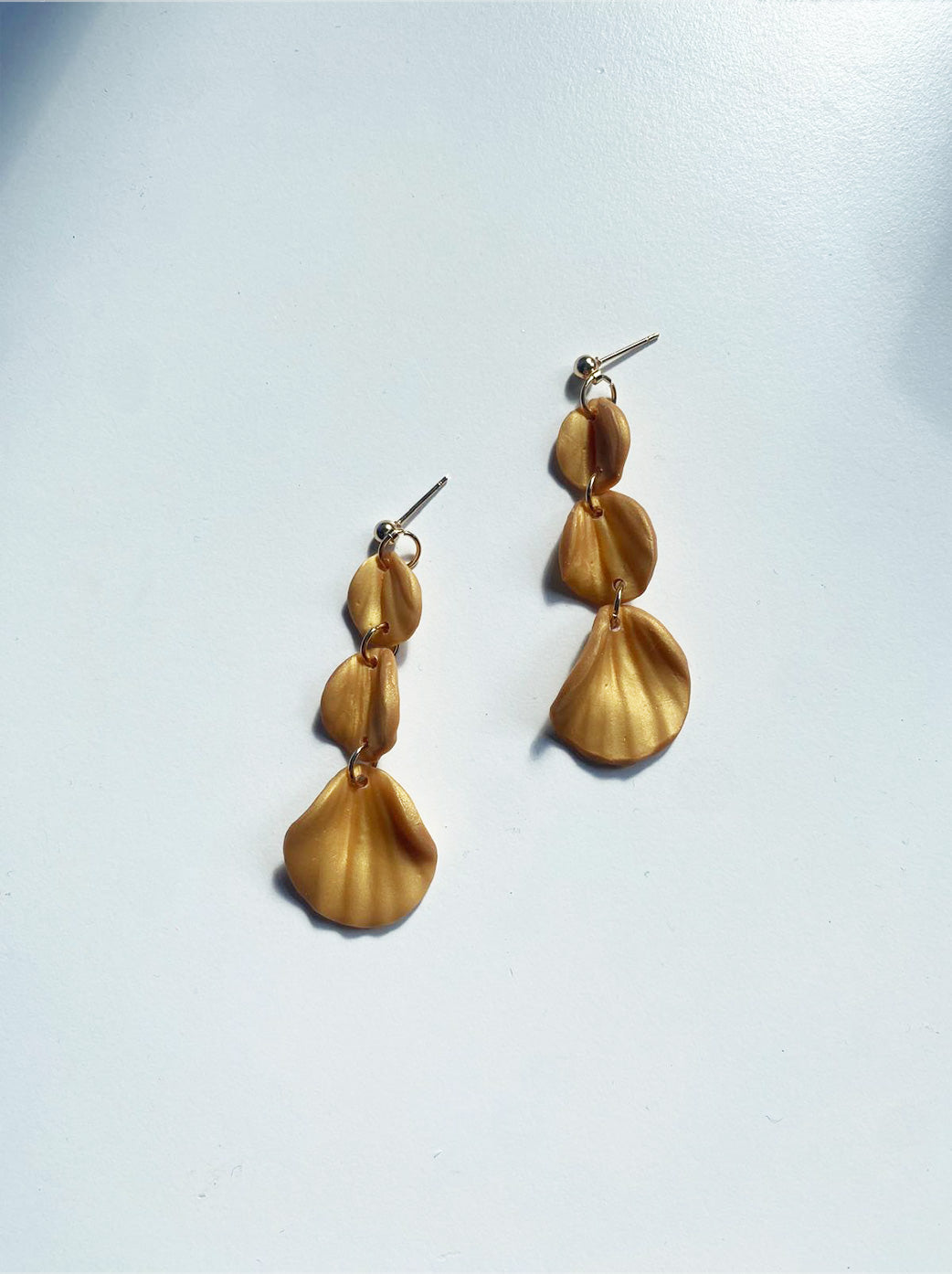Pendientes hoja colgantes efecto oro