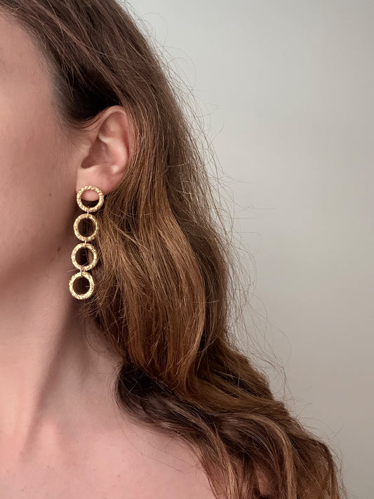 Pendiente aritos dorados