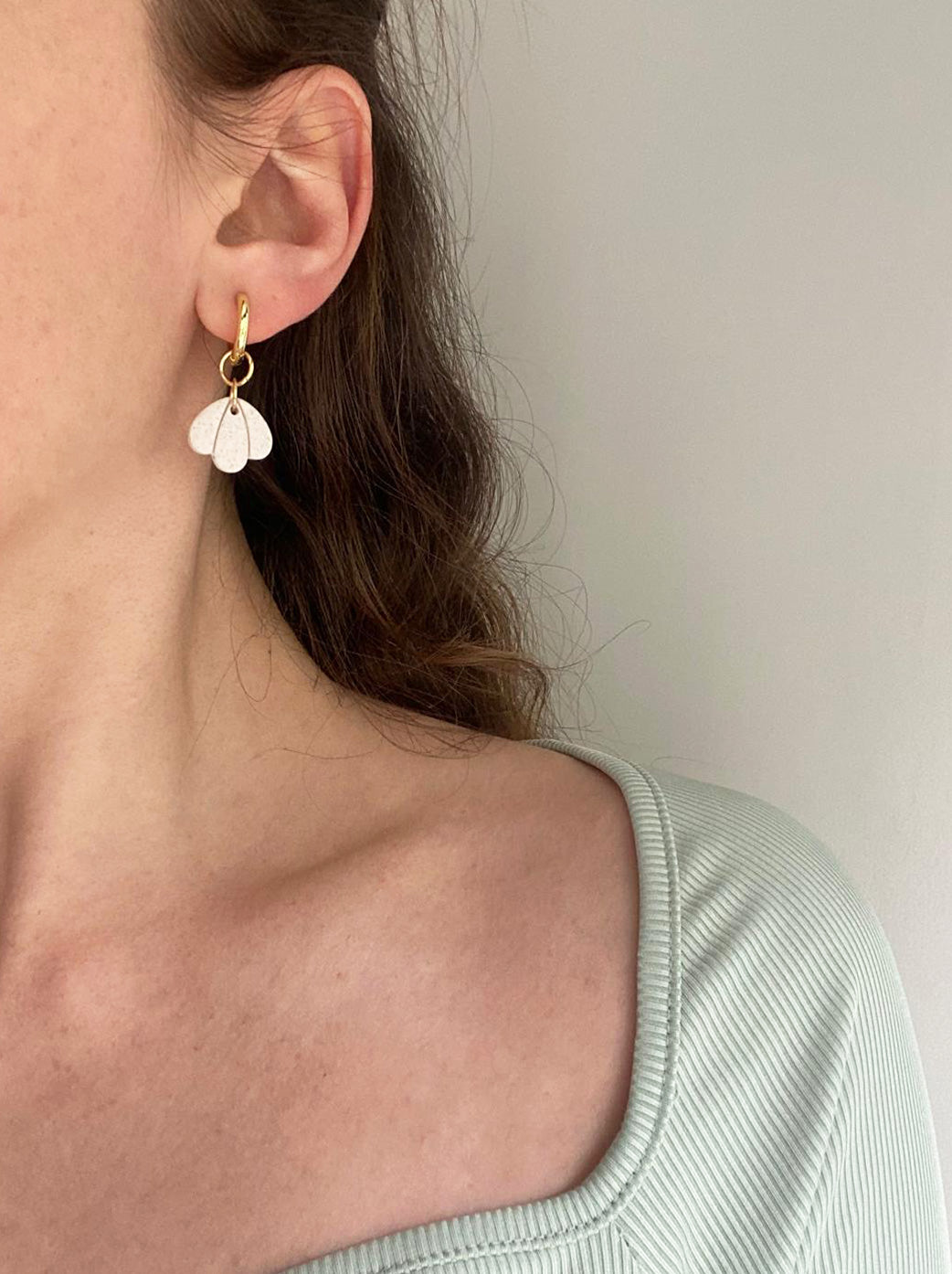 Pendientes conchita blancos