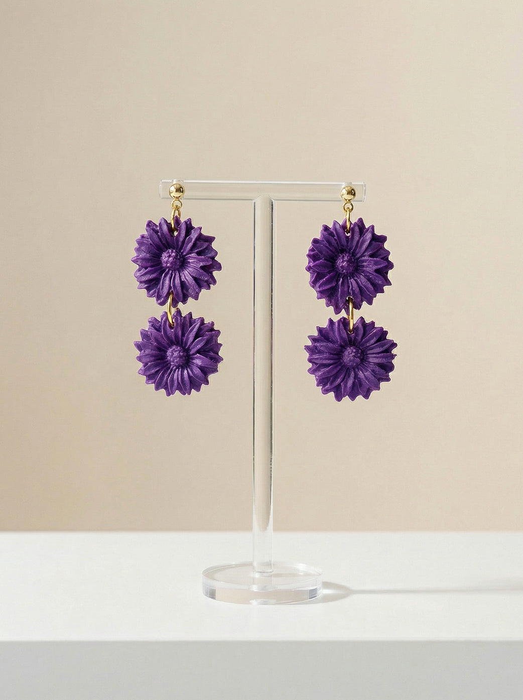 Pendientes de margaritas morados