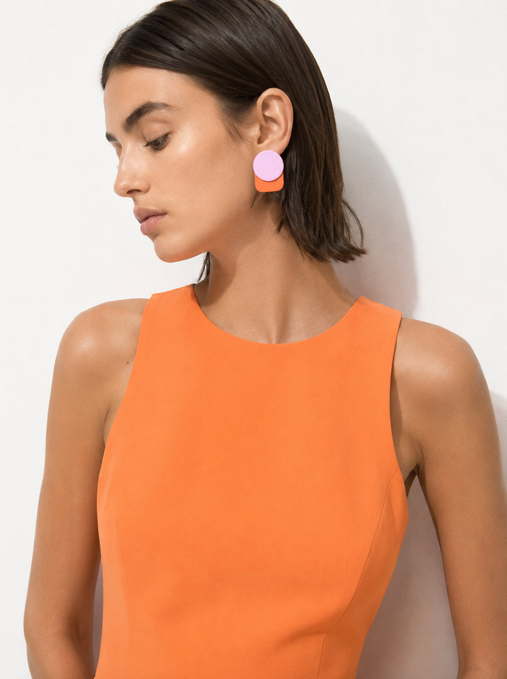 Pendientes geométricos rosas y naranjas