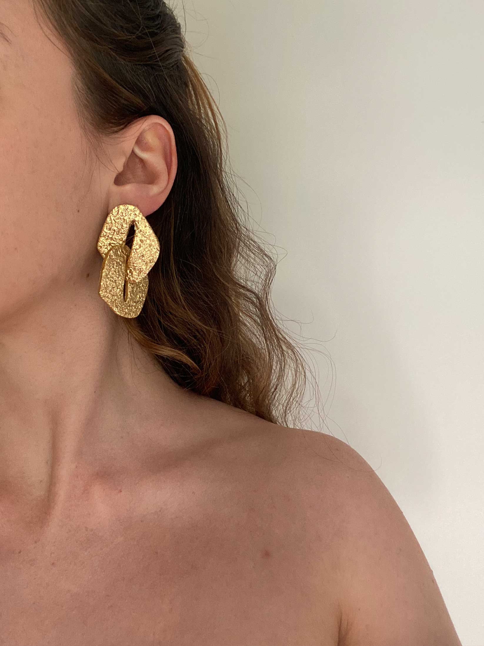 Pendientes cadena dorados