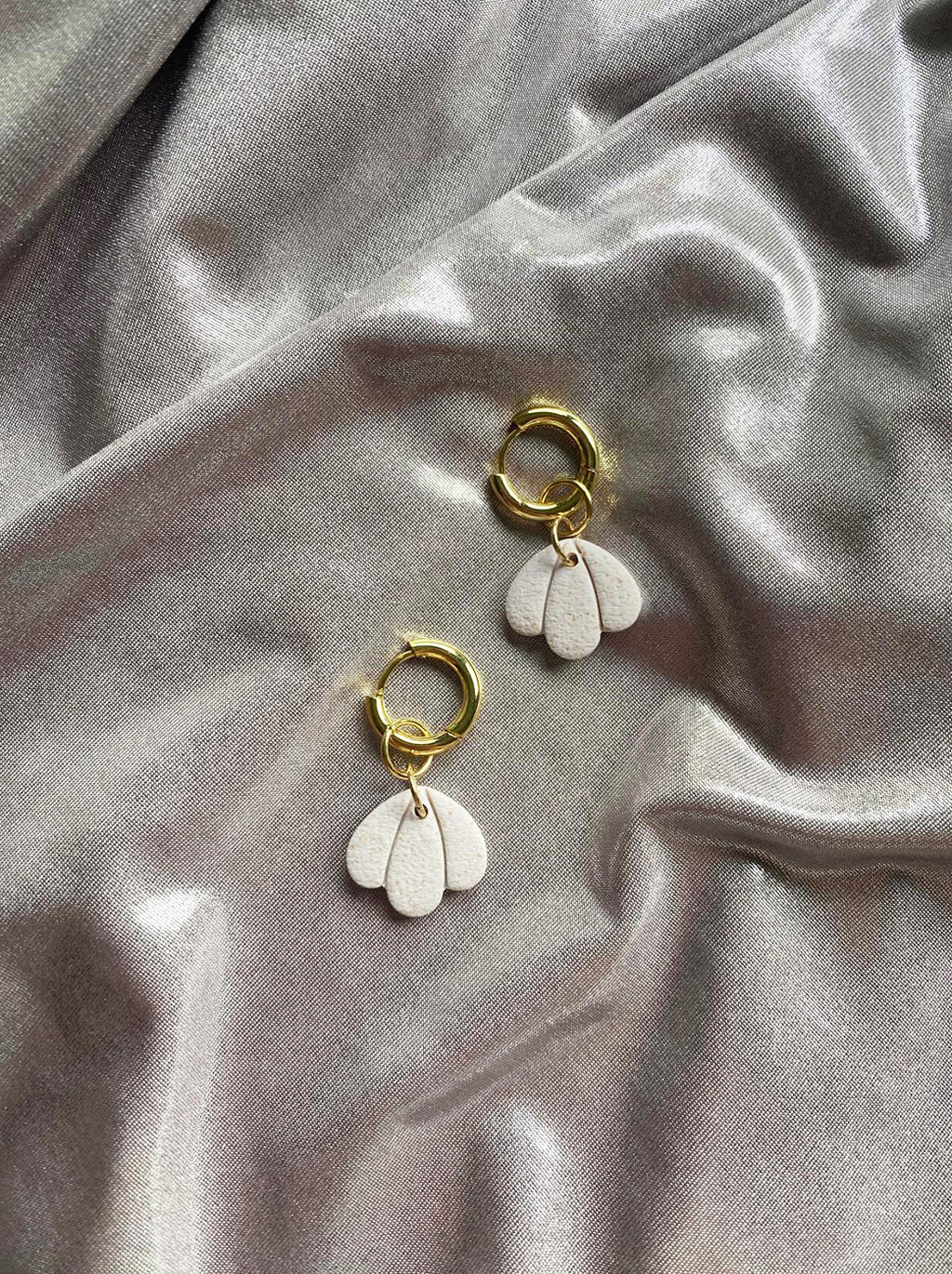 Pendientes conchita blancos