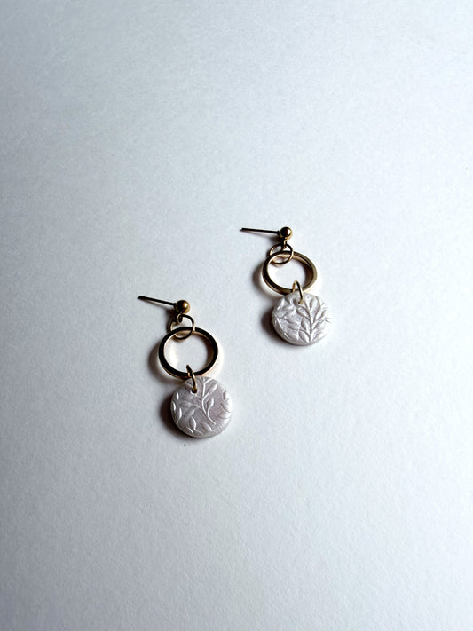 pendientes aro dorado flores