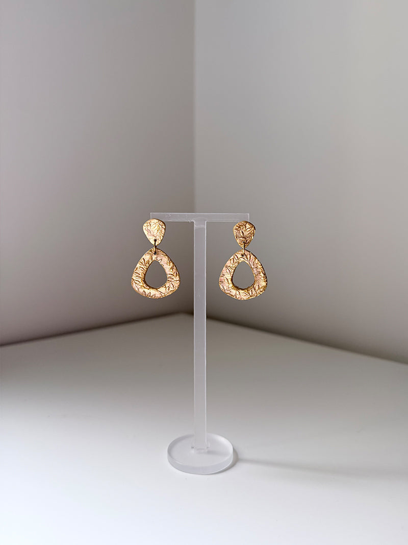 Pendientes flamenca dorados