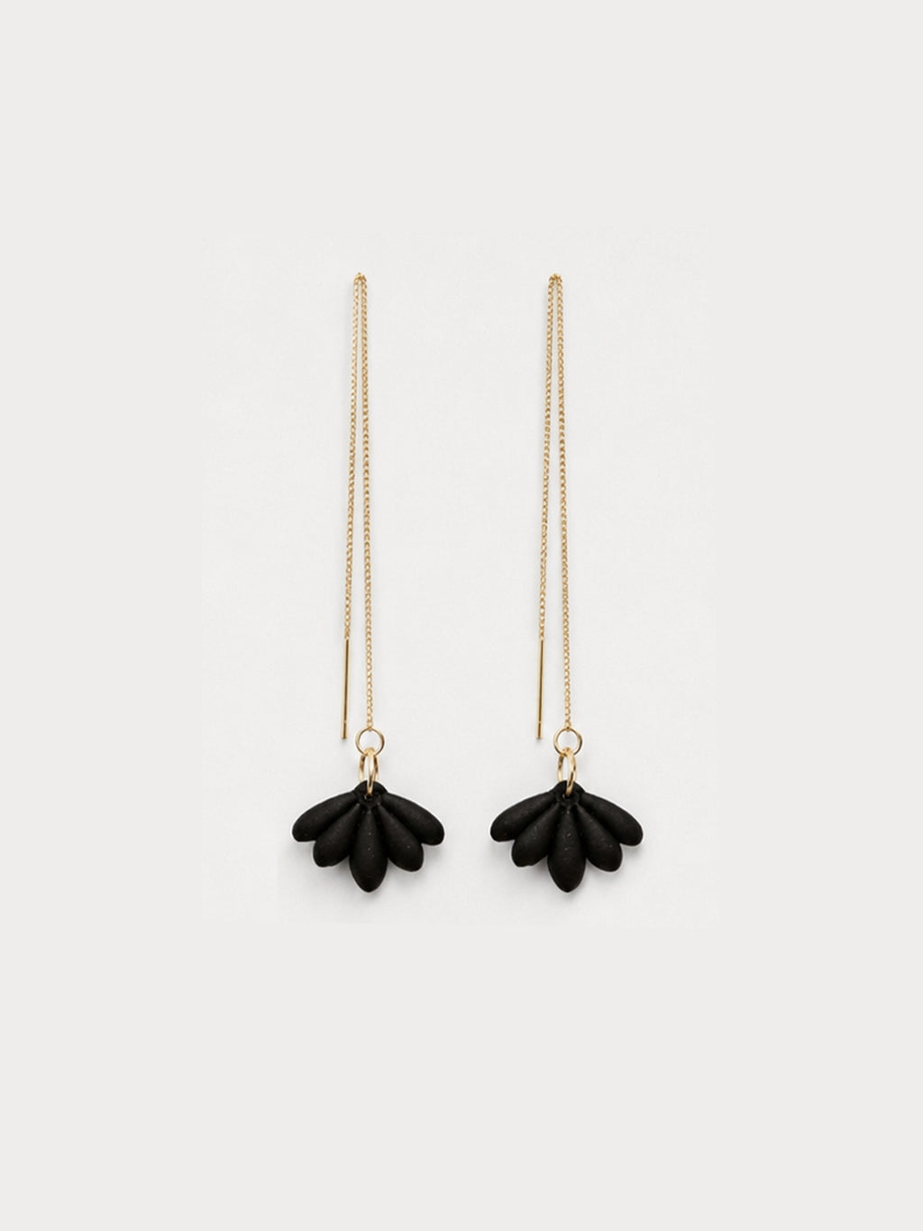 Pendientes colgantes negros