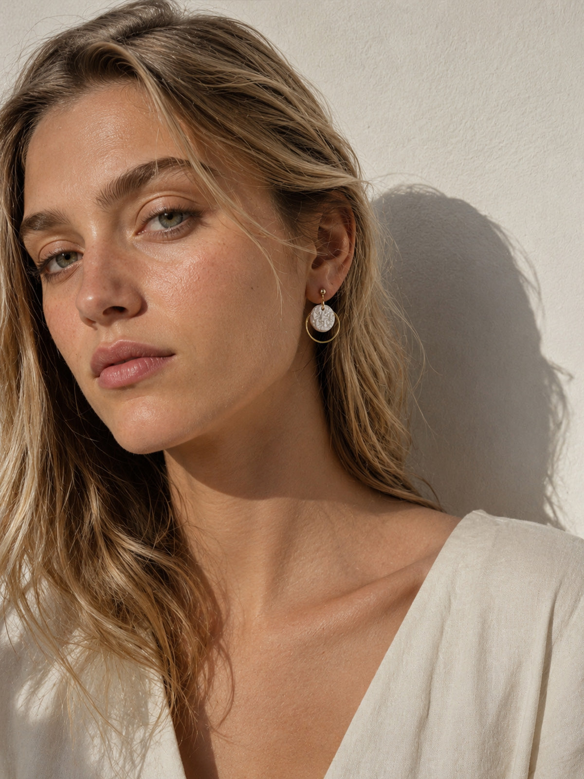 Pendientes pequeños dorado y perla