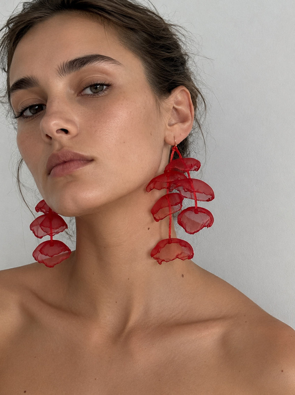 Pendientes colgantes pétalos rojos